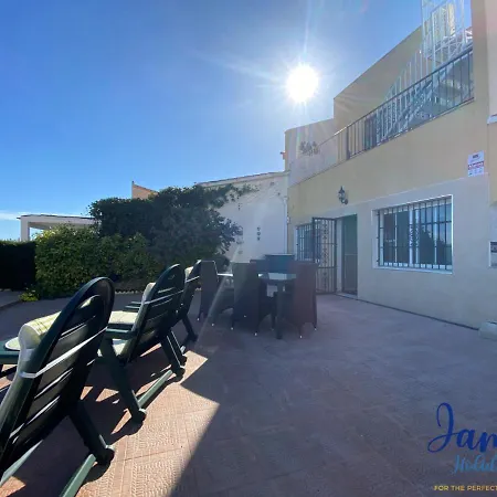 Superb 3 Bed Pool/beachside Punta Prima Pp22 וילה *