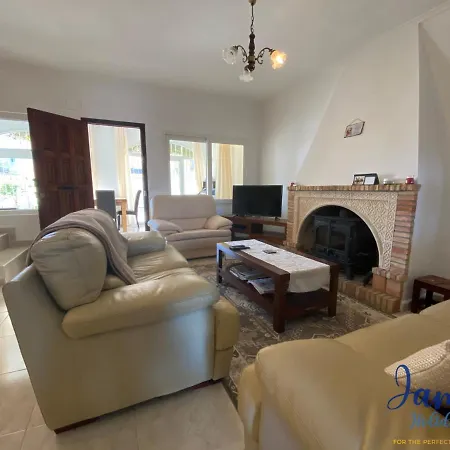 Superb 3 Bed Pool/beachside Punta Prima Pp22 * טורבייחה