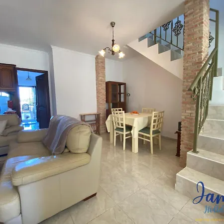Superb 3 Bed Pool/beachside Punta Prima Pp22