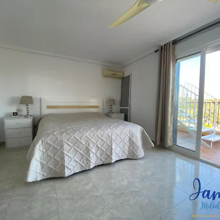 וילה Superb 3 Bed Pool/beachside Punta Prima Pp22